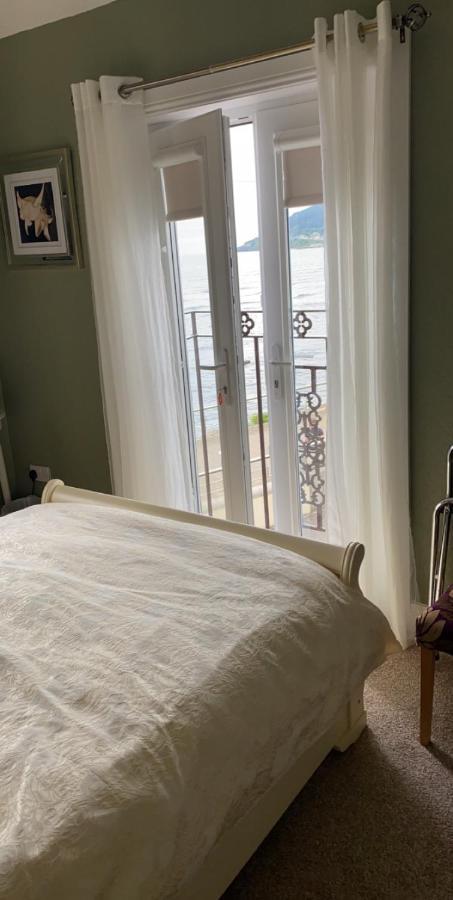 Conlyn House Bed & Breakfast นิวคาสเซิล ภายนอก รูปภาพ