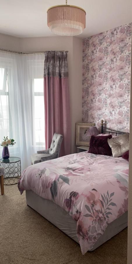 Conlyn House Bed & Breakfast นิวคาสเซิล ภายนอก รูปภาพ